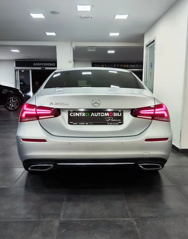 Mercedes-Benz A 200