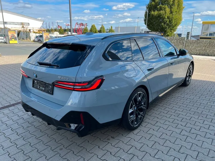 BMW 540
