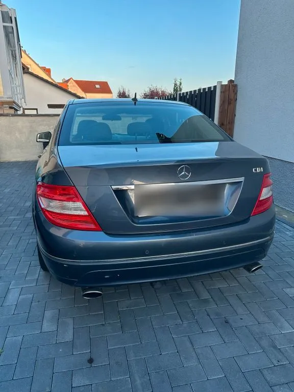 Mercedes-Benz E 320