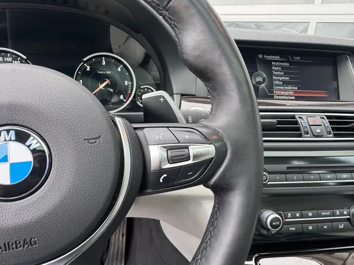 BMW M550