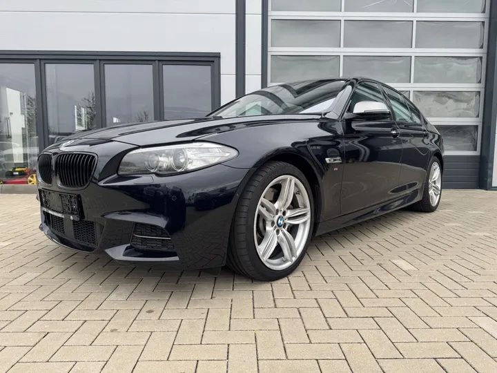 BMW M550