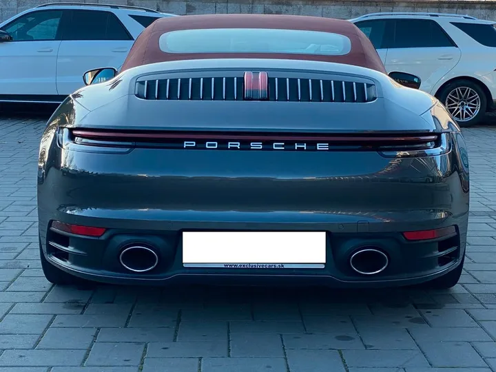 Porsche 992