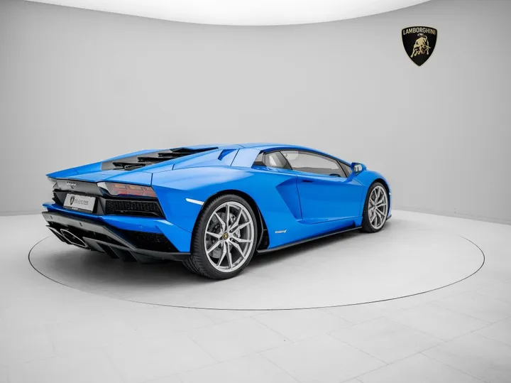 Lamborghini Aventador