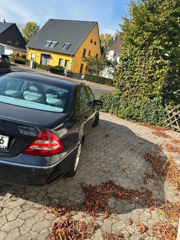 Mercedes-Benz C 180