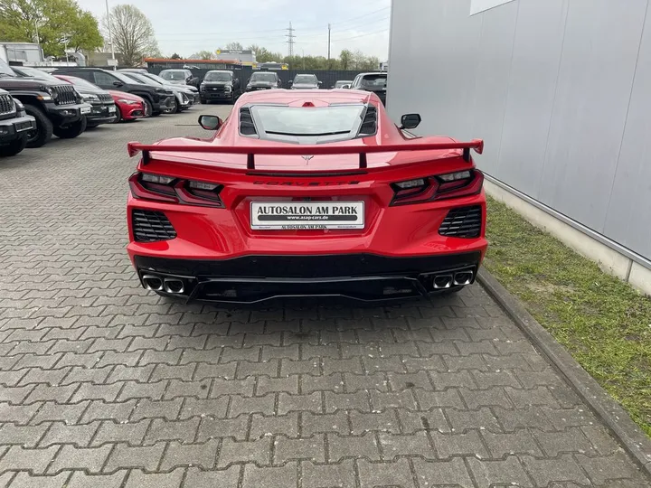 Corvette C8