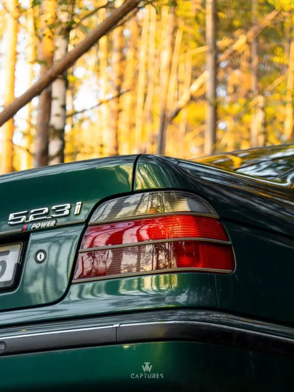 BMW 523