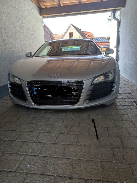 Audi R8