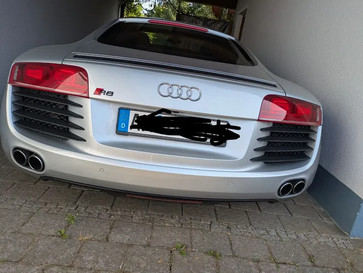 Audi R8