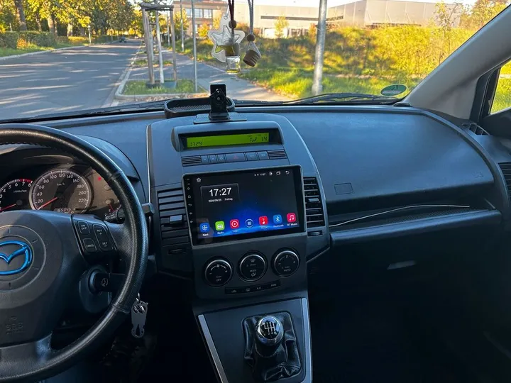 Mazda 5