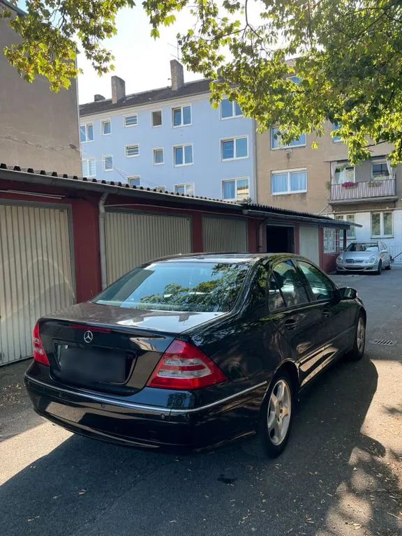 Mercedes-Benz C 180
