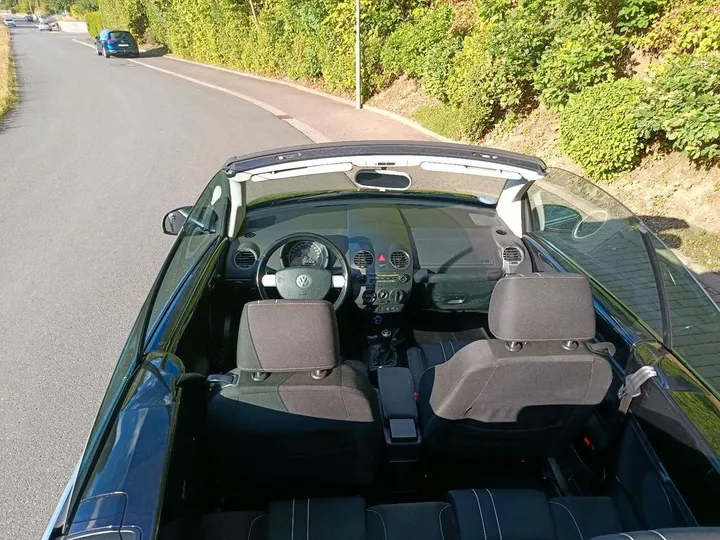 Volkswagen New Beetle