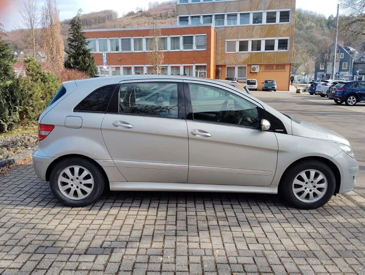 Mercedes-Benz B 170