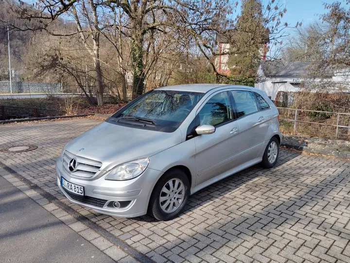 Mercedes-Benz B 170