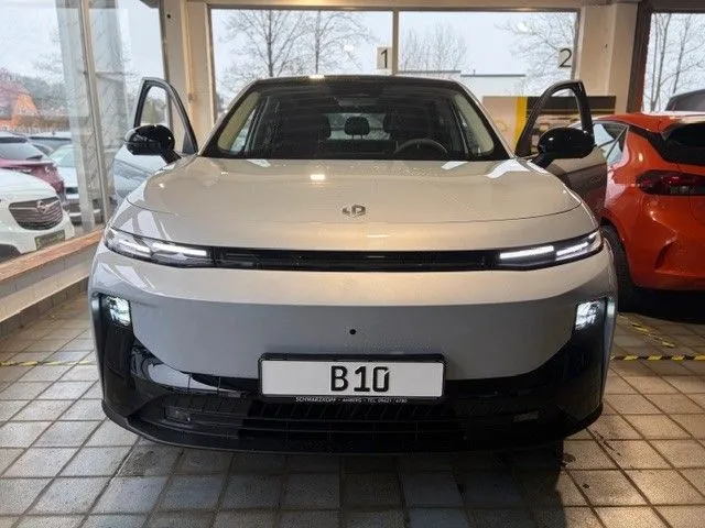 Leapmotor B10