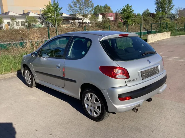 Peugeot 206