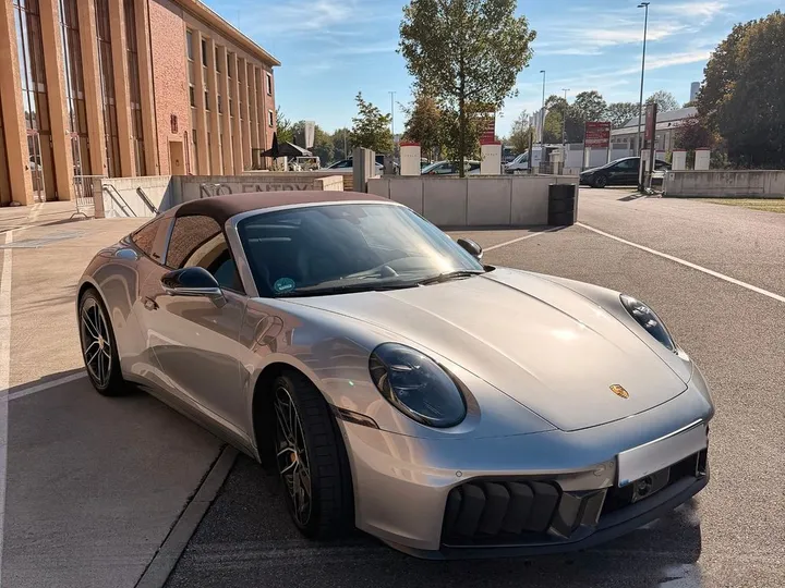 Porsche 992