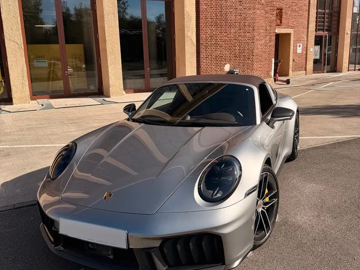 Porsche 992
