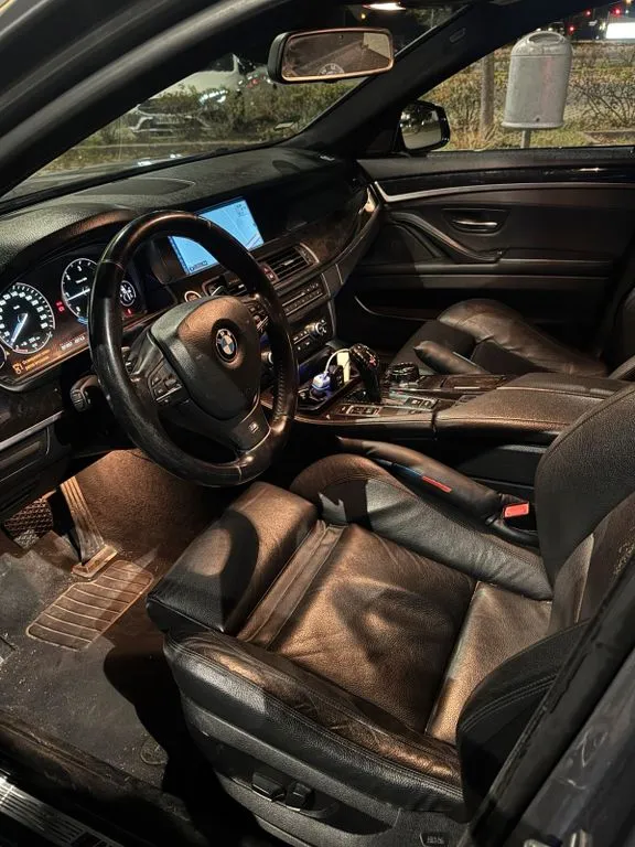 BMW 530