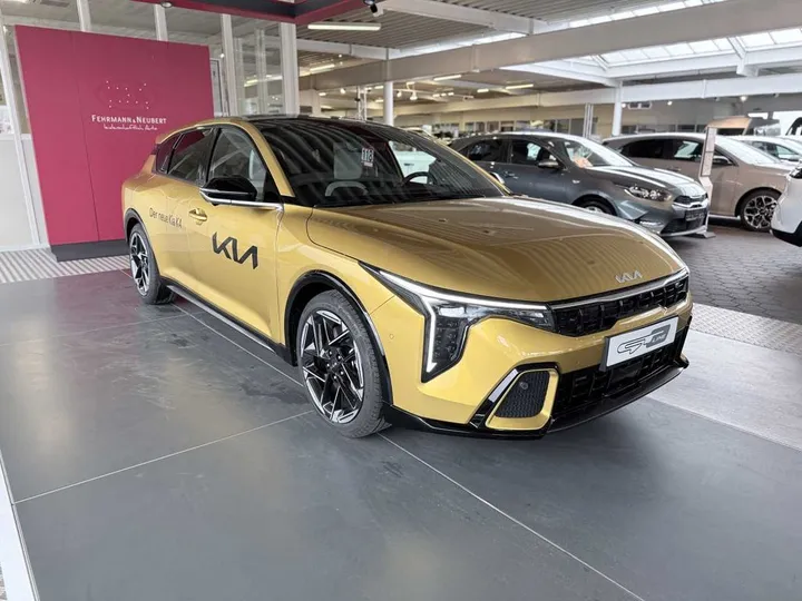 Kia K4