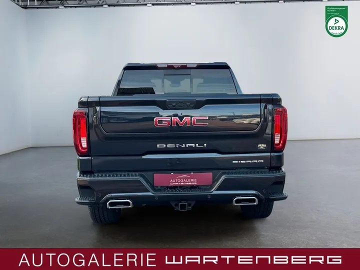 GMC Sierra