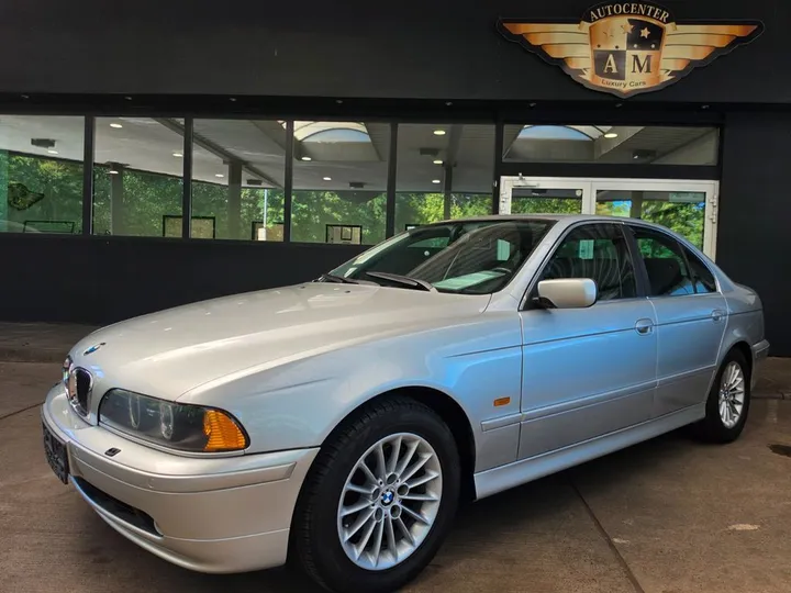 BMW 530