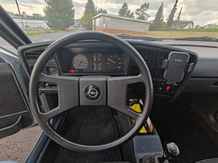 Opel Ascona