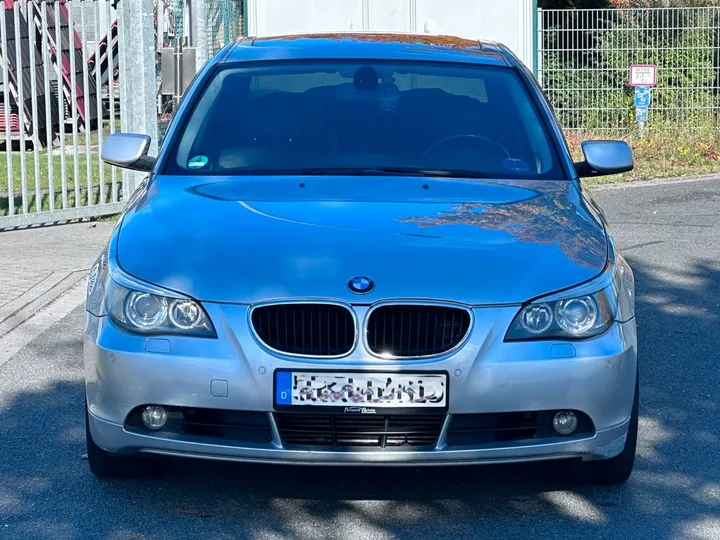 BMW 525