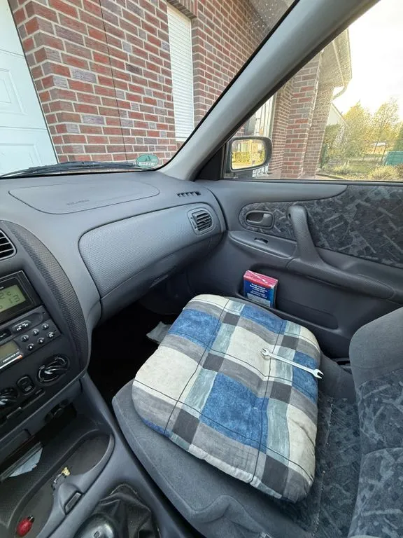 Mazda 323