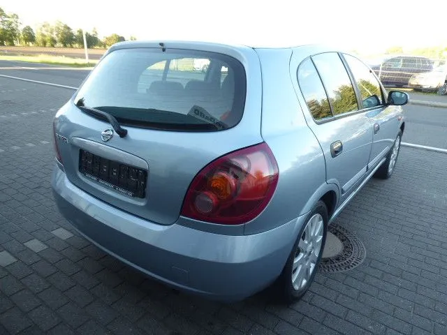 Nissan Almera