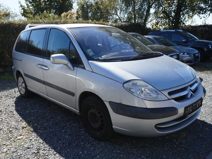 Citroën C8