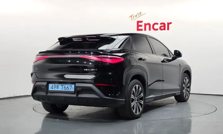 BYD Sealion 7