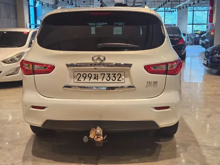 Infiniti JX