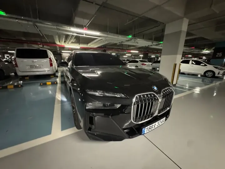 BMW 7-Series