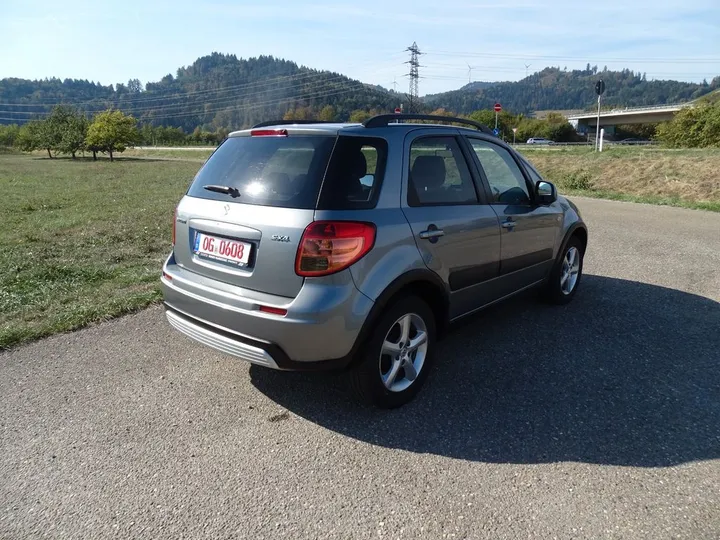 Suzuki SX4