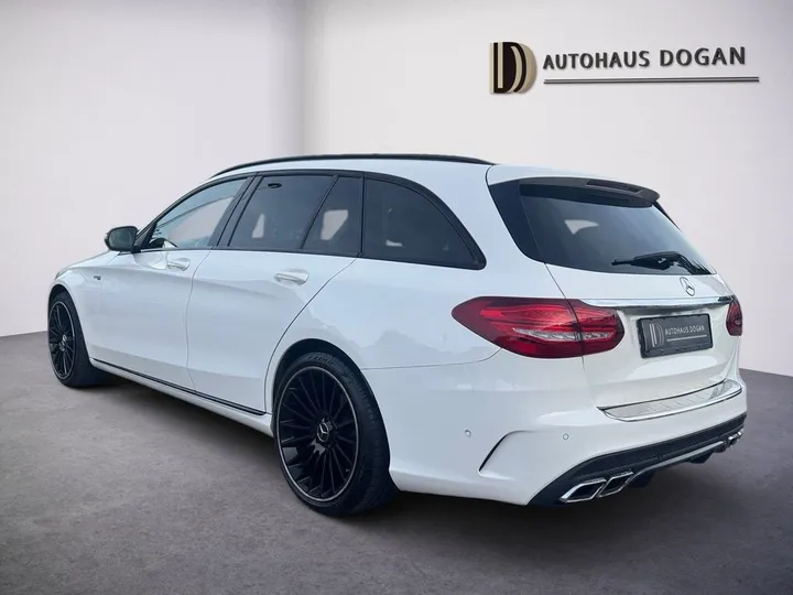Mercedes-Benz C 400