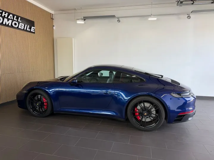 Porsche 992