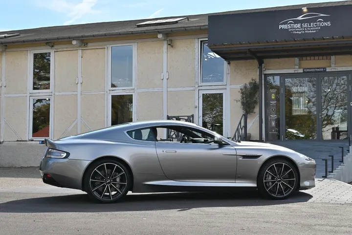 Aston Martin DB9