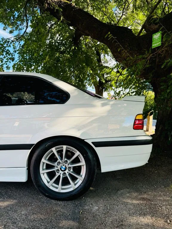 BMW 325