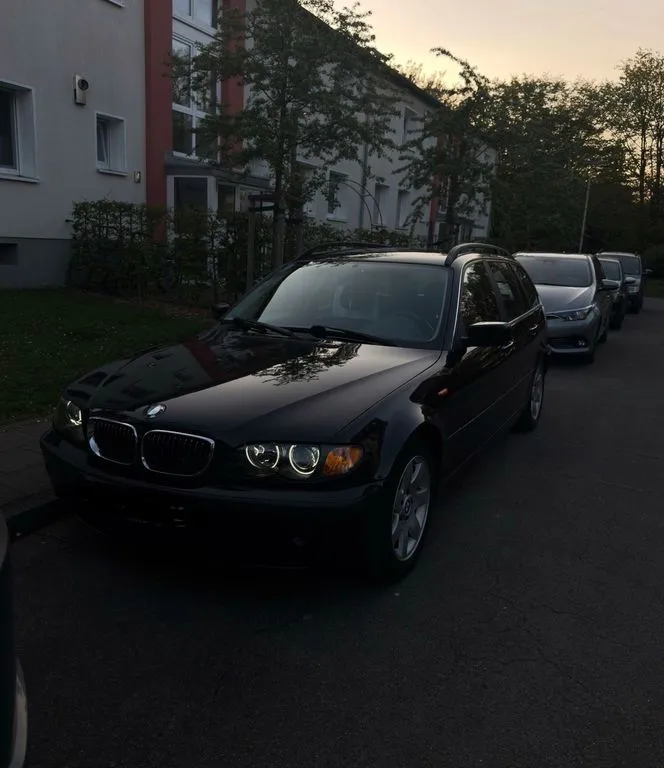 BMW 320