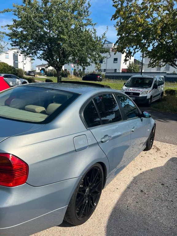 BMW 325