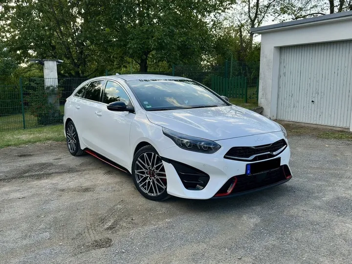 Kia pro cee'd / ProCeed