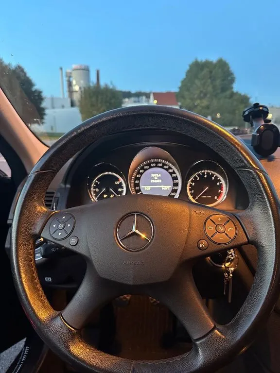 Mercedes-Benz C 180