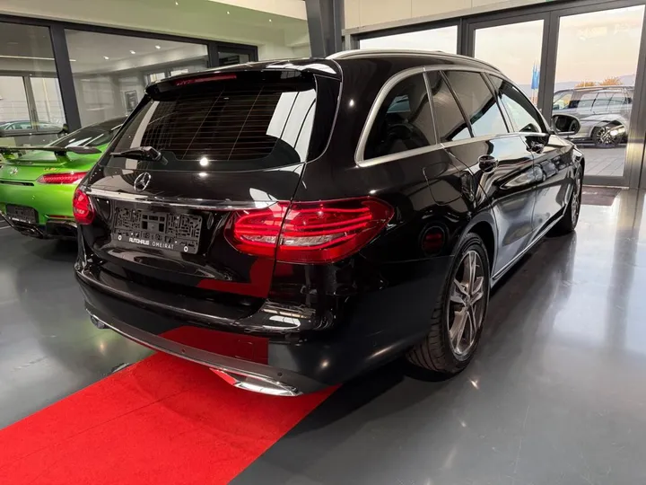 Mercedes-Benz C 220