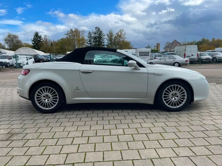 Alfa Romeo Spider