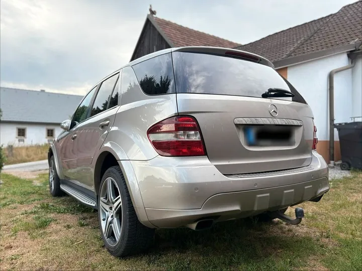 Mercedes-Benz ML 320