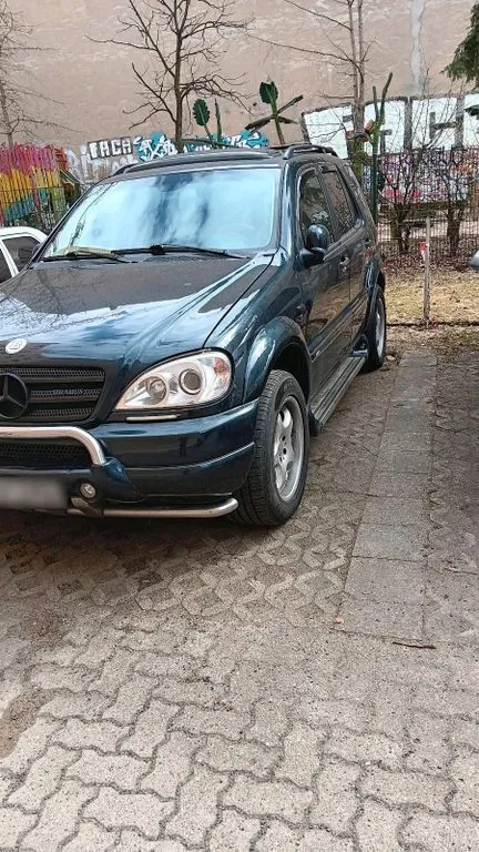 Mercedes-Benz ML 430