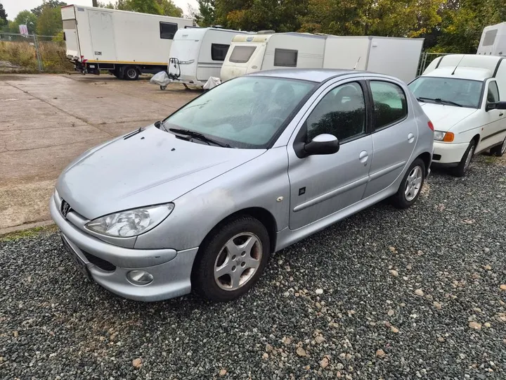 Peugeot 206