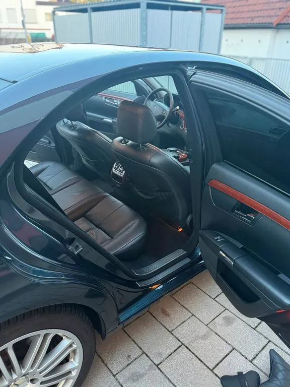 Mercedes-Benz S 320
