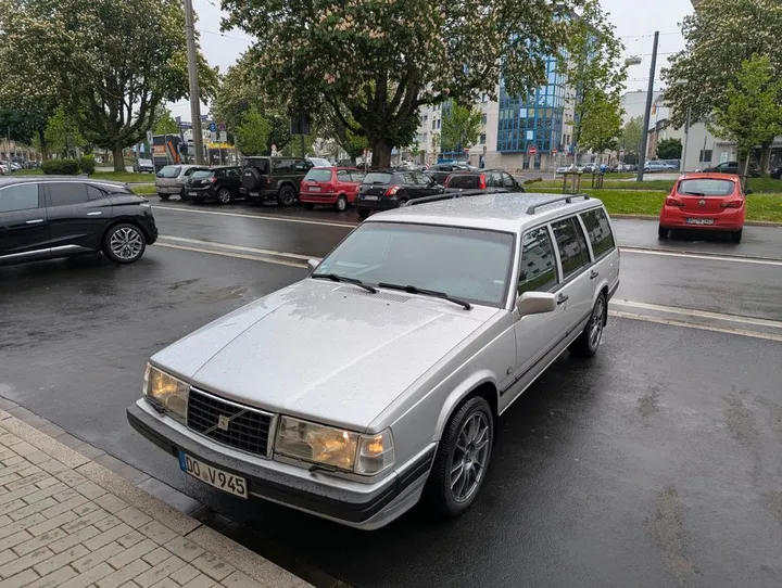 Volvo 945