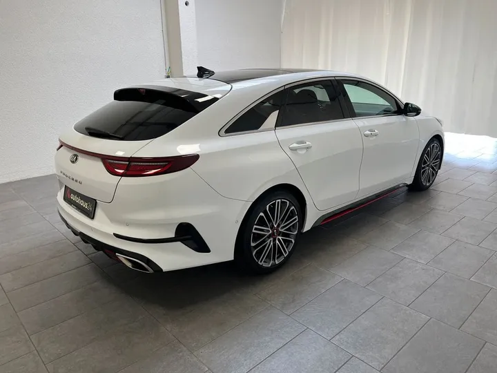 Kia pro cee'd / ProCeed